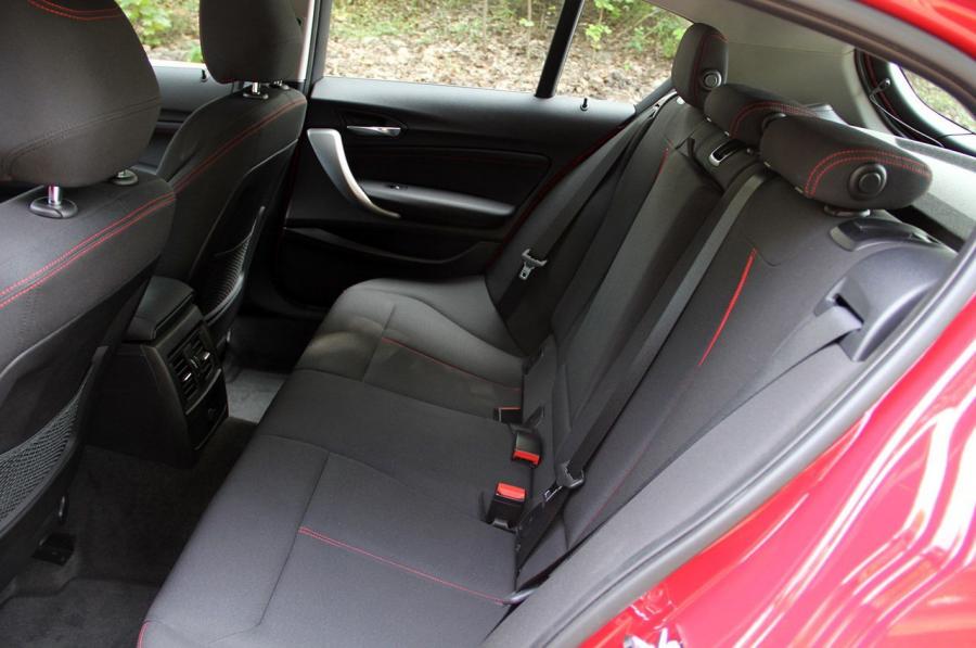  BMW 1-Series 5-Door 2012 года  (фото 9 из 57)